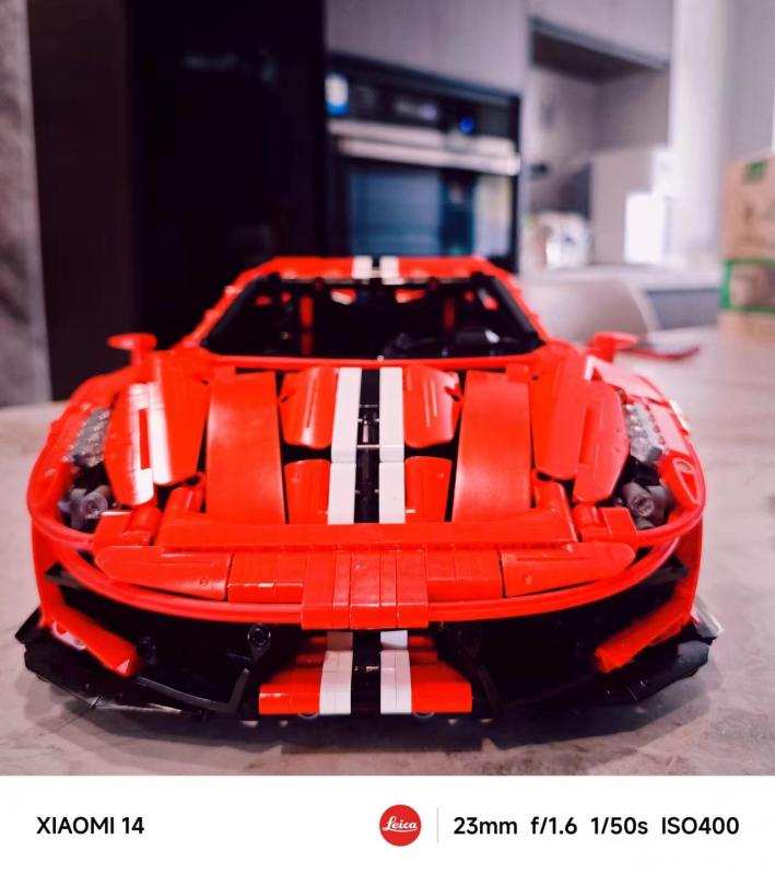 法拉利488 1:8（Master：Ferrari 488）（咔搭CaDA/双鹰DoubleE C61042