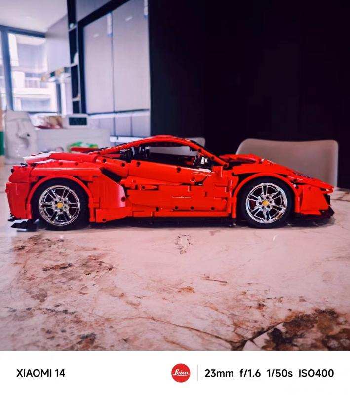 法拉利488 1:8（Master：Ferrari 488）（咔搭CaDA/双鹰DoubleE C61042